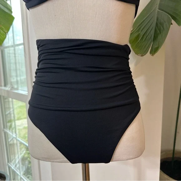 Melissa Odabash
Lyon Black High Waist Bandeau Bikini set - Picture 6 of 7